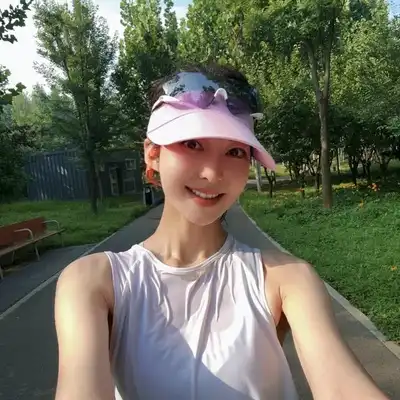江英